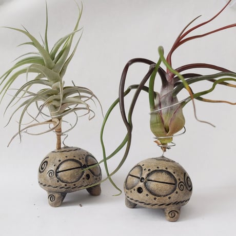 【注文制作品】土偶型エアープランツ用スタンド「土偶ぷらんつ君」◆ペン立てにもなるいかしたやつ♪