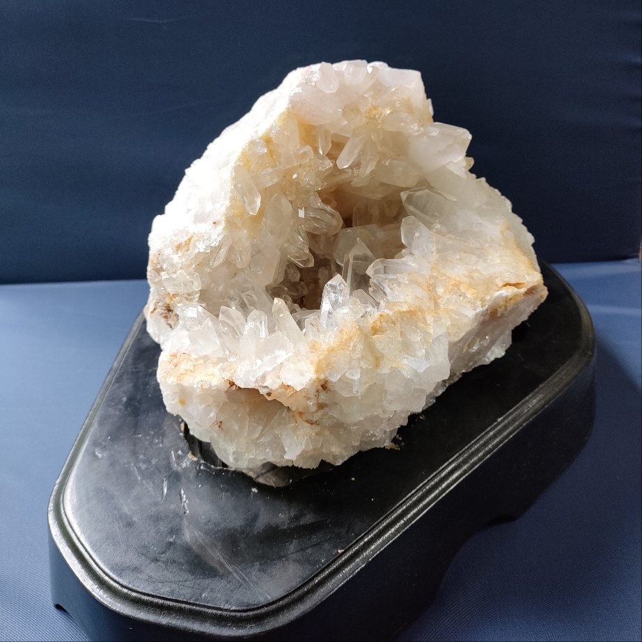 ★特選一品★約6.3kg超【完全０浄化✴︎チャージ浄化✴︎晶洞ジオード】P付き♡ ◇大型◇ブラジル産水晶ジオード(晶洞)◇美しいクラスターが多数生え