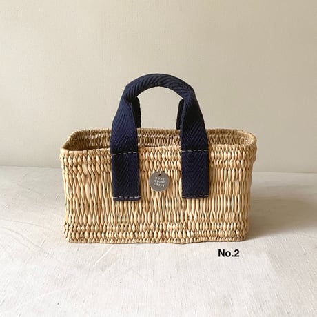 Navy blue tote basket + Antique cloth pouch (blue)