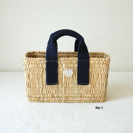 Navy blue tote basket + Antique cloth pouch (blue)
