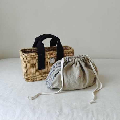 Navy blue tote basket + Antique cloth pouch (blue)