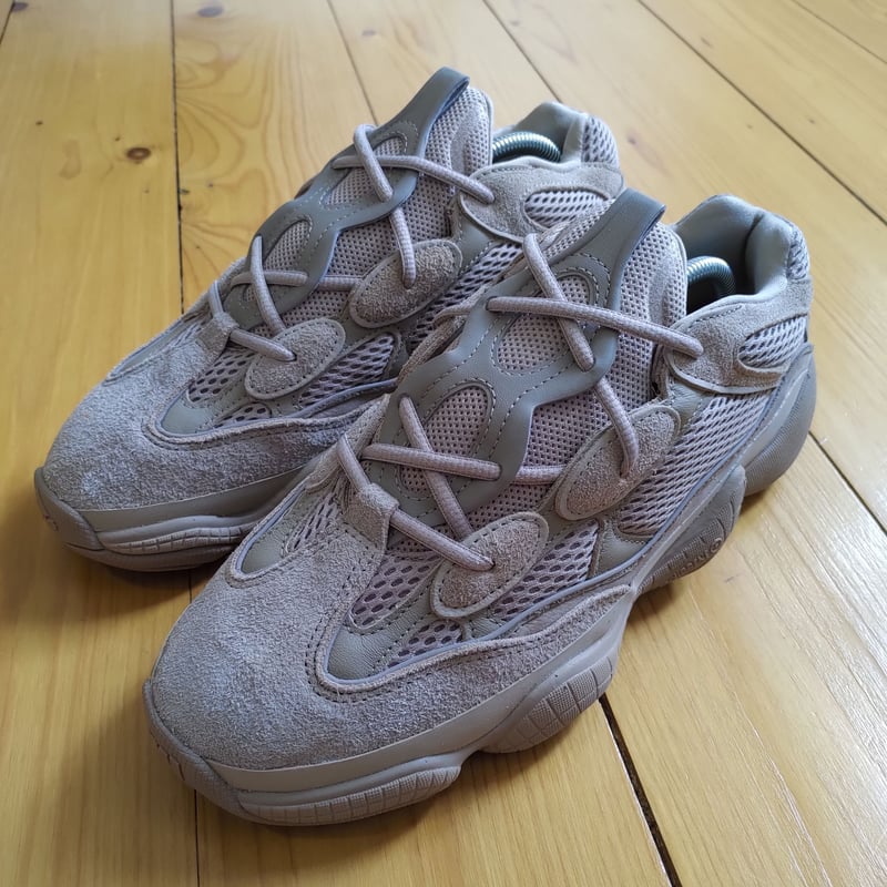 アディダス　YEEZY 500