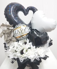 モノトーン　happyanniversary バルーンアレンジメント4