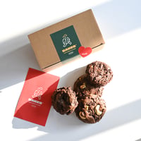 BAKES VALENTINE BOX