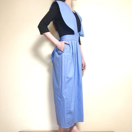 QFD／round collared dress