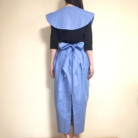 QFD／round collared dress