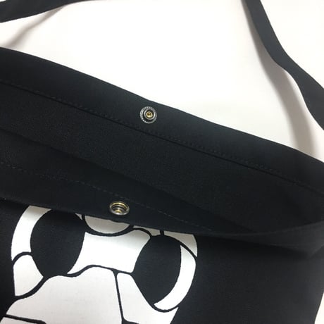 伊波英里／復元壺サコッシュ