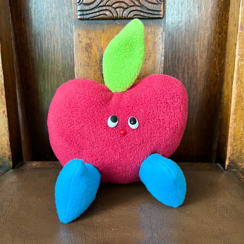 WAN_TAN／ぬいぐるみ「Apple」 | DOMA STORE