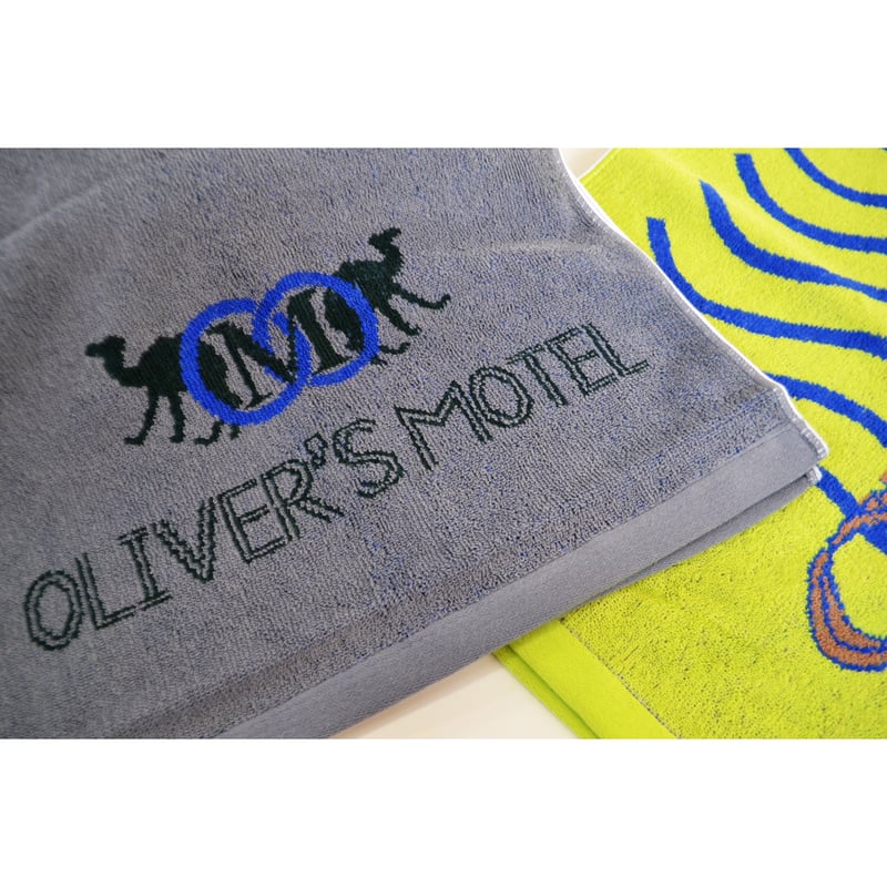 四宮大登×みず色クラブ×Swing／OLIVER'S MOTEL オリジナルタオル | DOM
