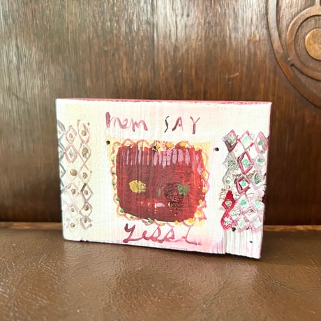 グンジユウスケ／木片作品「mom say yes」