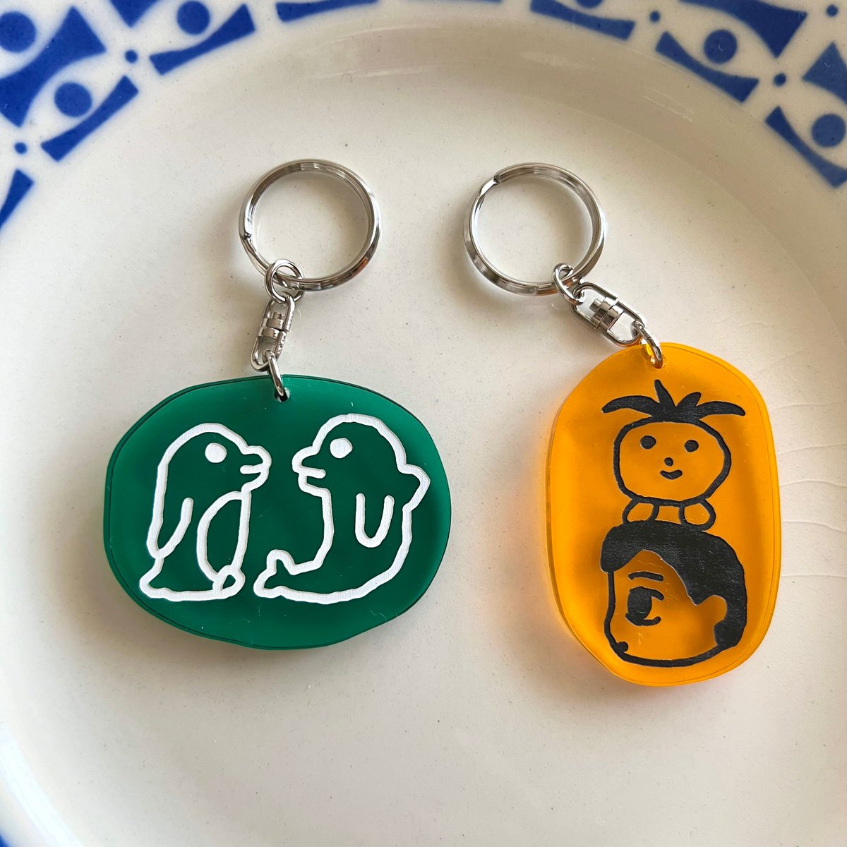 玉川 桜／アクリルキーホルダー(ペンギンイルカ・頭上パイン