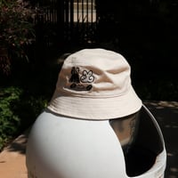最後の手段／初代 最後の手段のバケットハット  off-white