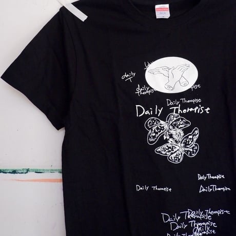 谷本真理／Daily Therapist T-shirt