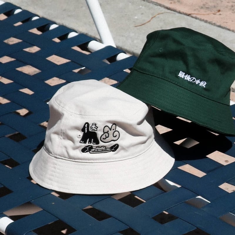 最後の手段／初代 最後の手段のバケットハット off-white | DOMA STORE