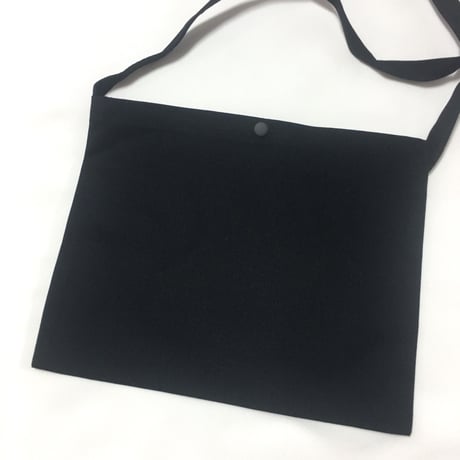 伊波英里／復元壺サコッシュ