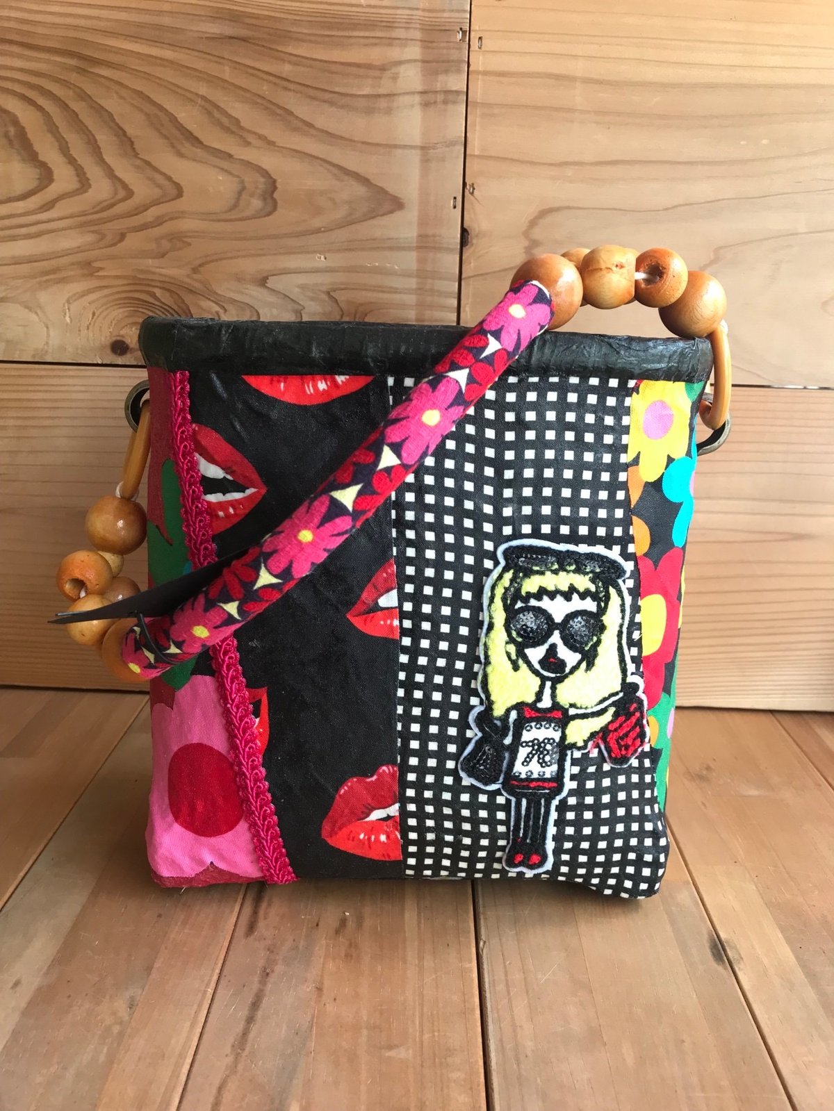 一閑張りパッチワーク風、ハンドメイドバックま 一閑張りバック『パッチワーク金髪ギャル』 | From-Miyazaki