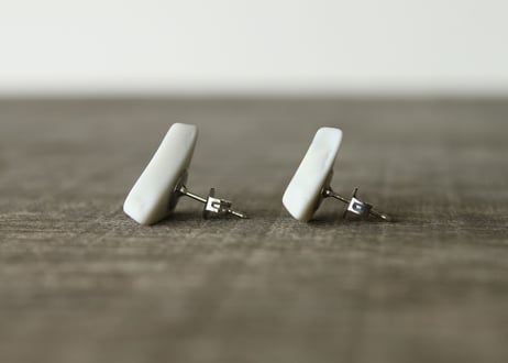 陶磁器のピアス