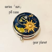 【SOLD OUT】【クリアランスSALE 10%OFF】【sun series】歯車と太陽のファンタジーなピルケース