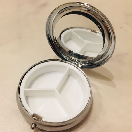 【SOLD OUT】【NEW】【sun series】歯車と太陽のファンタジーなピルケース