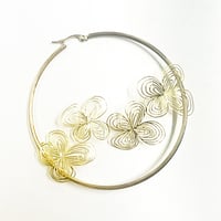 Flower Hoop Earrings -Gold-