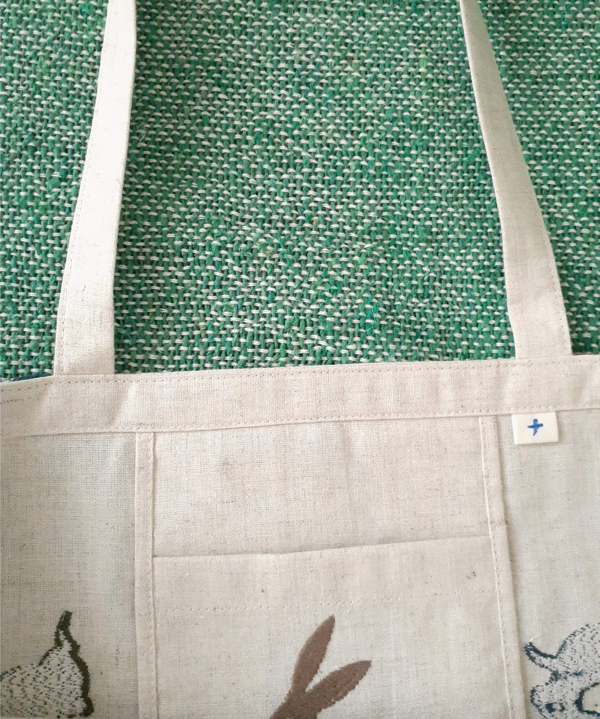 うさぎ刺繍のトートバッグ | 服と小物 ナカザワ うさぎ刺繍のトートバッグ | 服と小物 ナカザワ