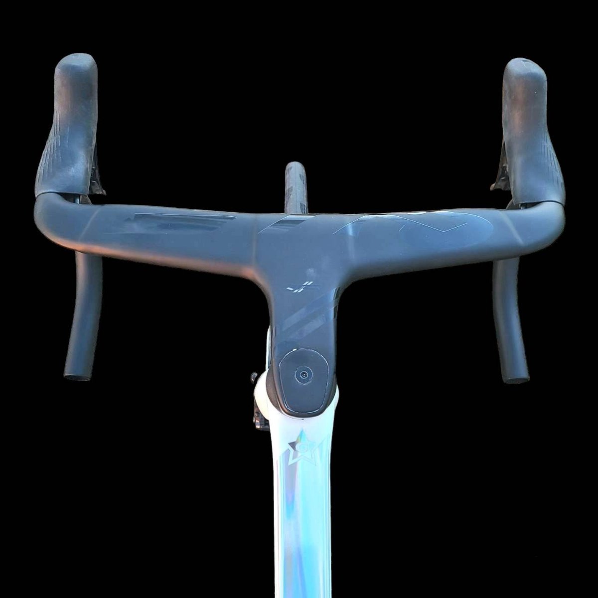 カーボンハンドル 380mm幅 80mmリーチ　cervelo カーボンハンドル 380mm幅 80mmリーチ cervelo カーボンハンドル