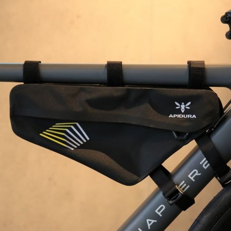 APIDURA RACING FRAME PACK 2.4L アピデュラ-