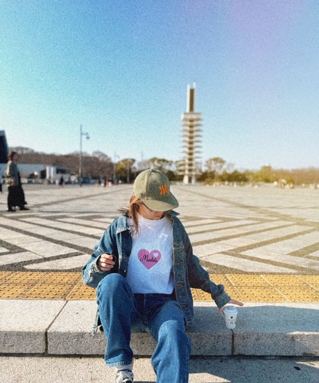 "HEART EMOJI" TEE