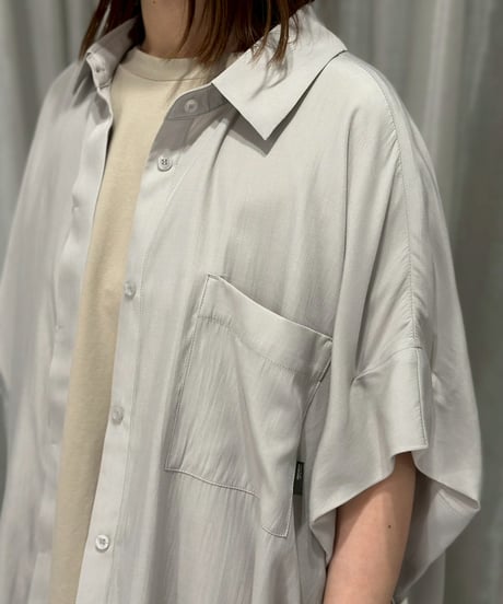 ayane｜オーバーサイズトロミシャツ