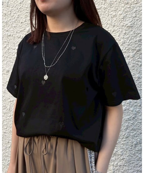 ROSIEE┃ハート刺繍Ｔシャツ