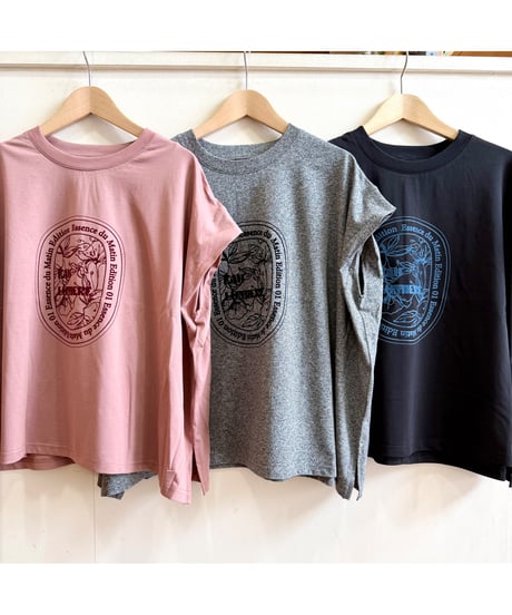 Dignite Collier│フロッキープリント Tシャツ