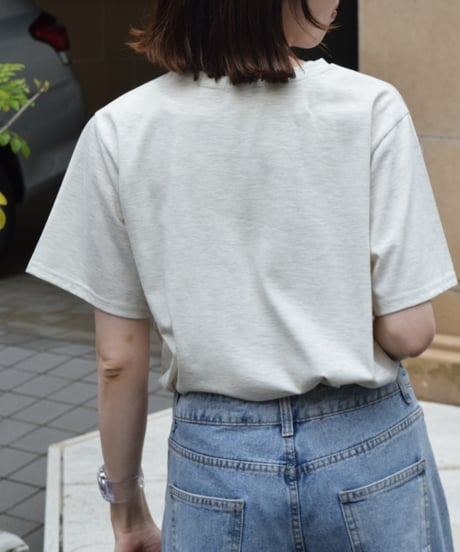 ROSIEE｜レタリングプリントTシャツ