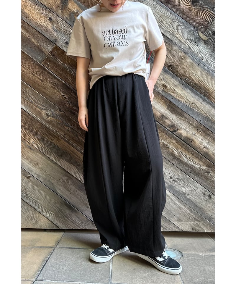 tomoko ディニテコリエ ストレッチシフォンボリュームパンツ