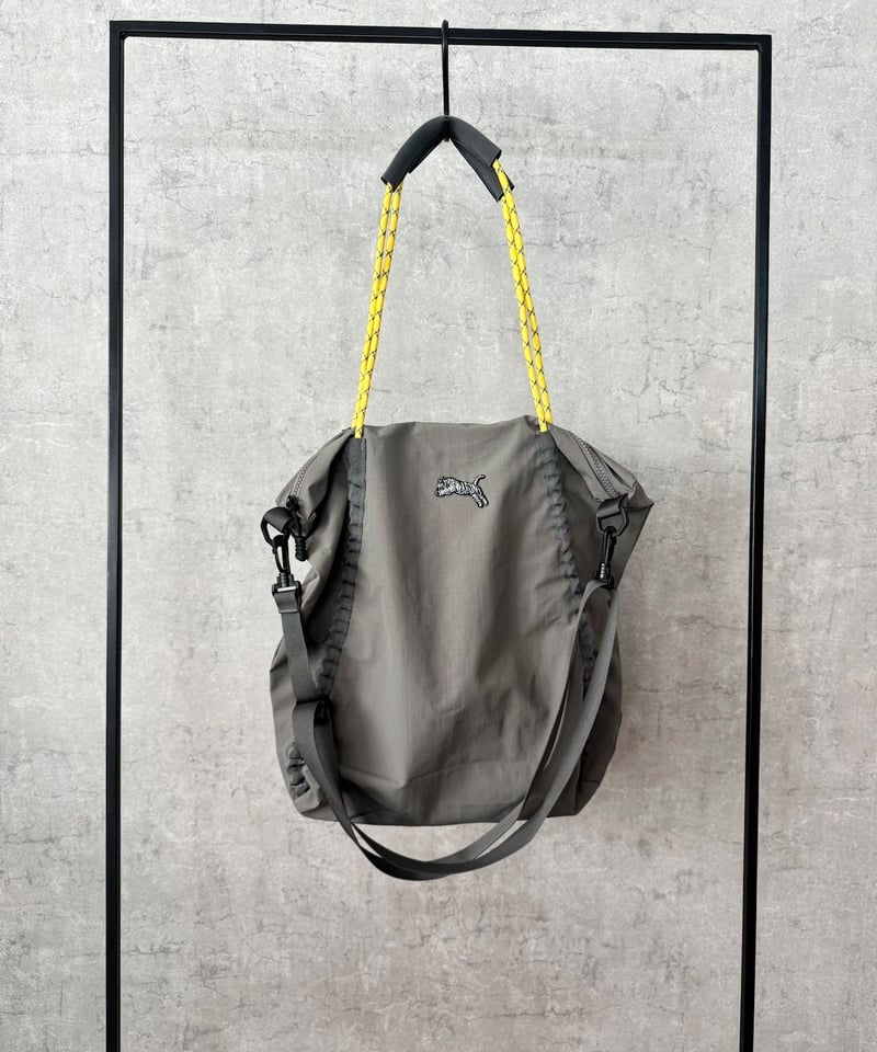 トラノイ　TORATSUNAGI TRANOI.offical STORE