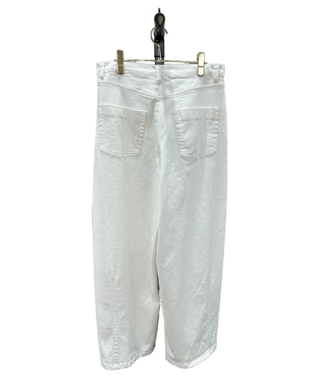 【ayane】　ホワイトデニムバレルレッグペイント加工パンツ(継続商品)　836624