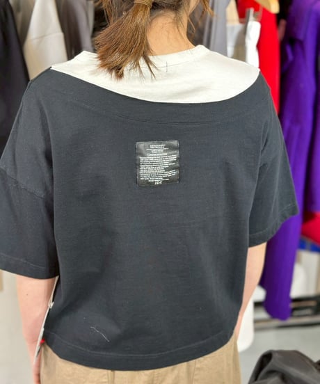 JUDDY CORN ｜モダンネックオンTシャツ