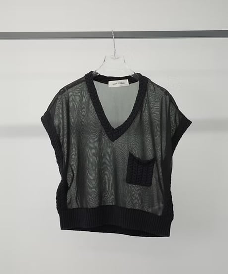 Lilly Lynque │ シアートップス