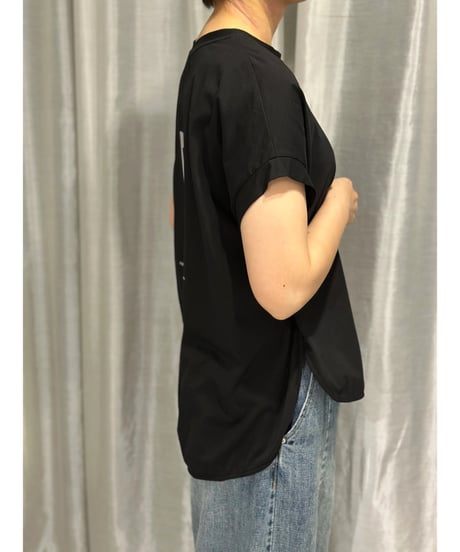 ayane｜フレンチスリーブバックロゴフレンチスリーブバックロゴTシャツ