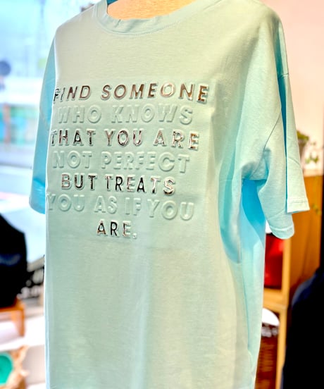 ayane┃箔ロゴTシャツ