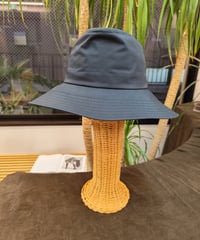 アトリエブルージュ｜被る日傘（HAT）
