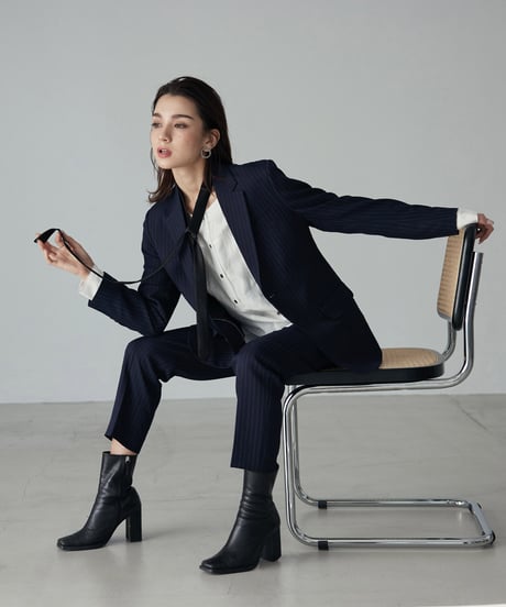 《BOYSHE Stripe Suit》シングルブレスト＆スリムスラックス【セットアップ】ストライプ ネイビー