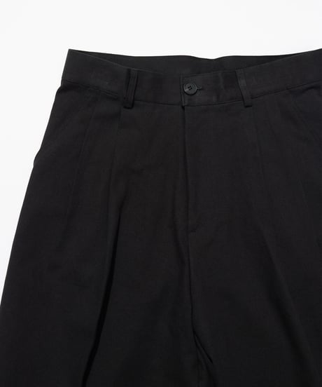 ツータック ワイド ハーフパンツ　ブラック