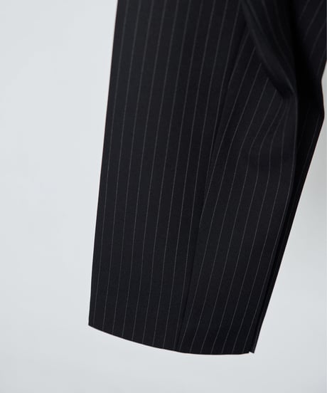 《BOYSHE Stripe Suit》シングルブレスト＆スリムスラックス【セットアップ】ストライプ ブラック