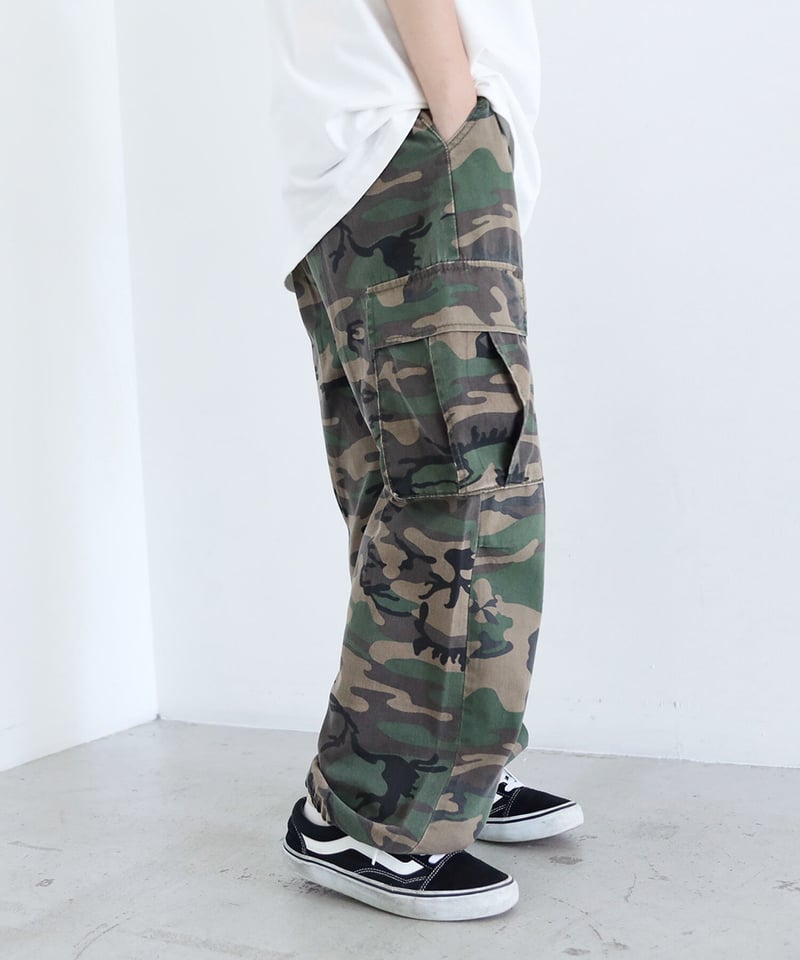 迷彩 ワイドストレート カーゴパンツ【2 color】 | BOYSHE 迷彩 ワイドストレート カーゴパンツ【2 color】 | BOYSHE