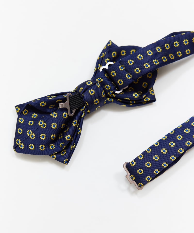 ✳︎ハンドメイド✳︎蝶ネクタイ テラゾー柄 ブラウン 刺繍の蝶