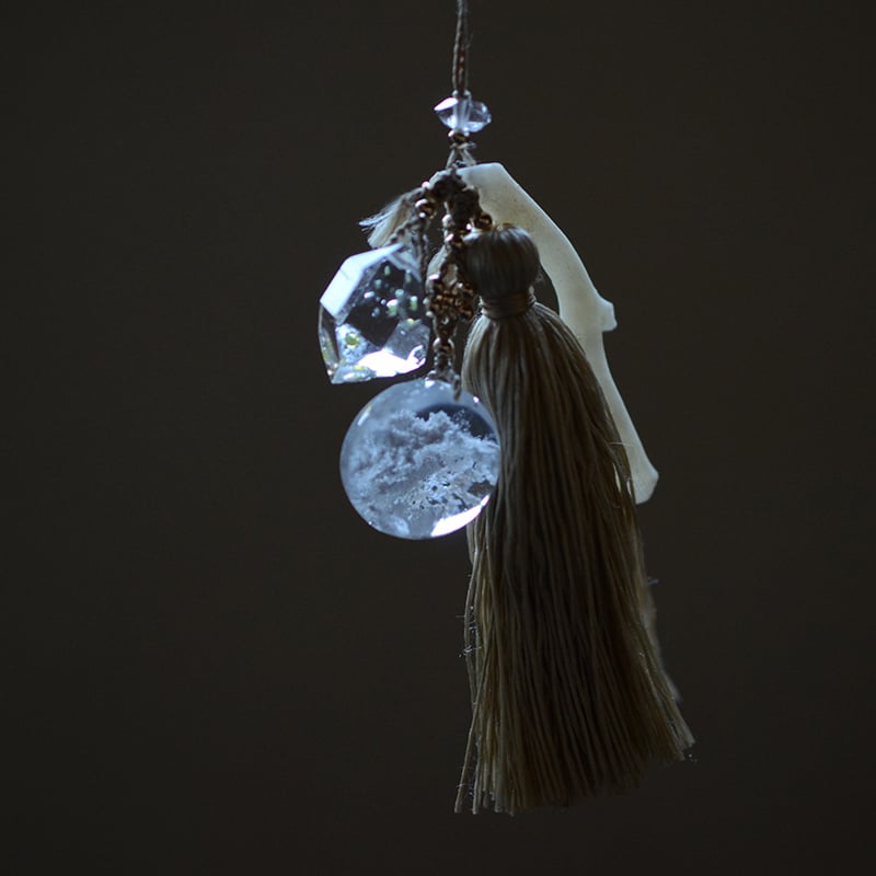 White Garden quartz/庭園水晶 自然染めシルク首飾り | あいのて