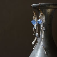 BlueFluorite/蛍石　自然染めシルクの耳飾り
