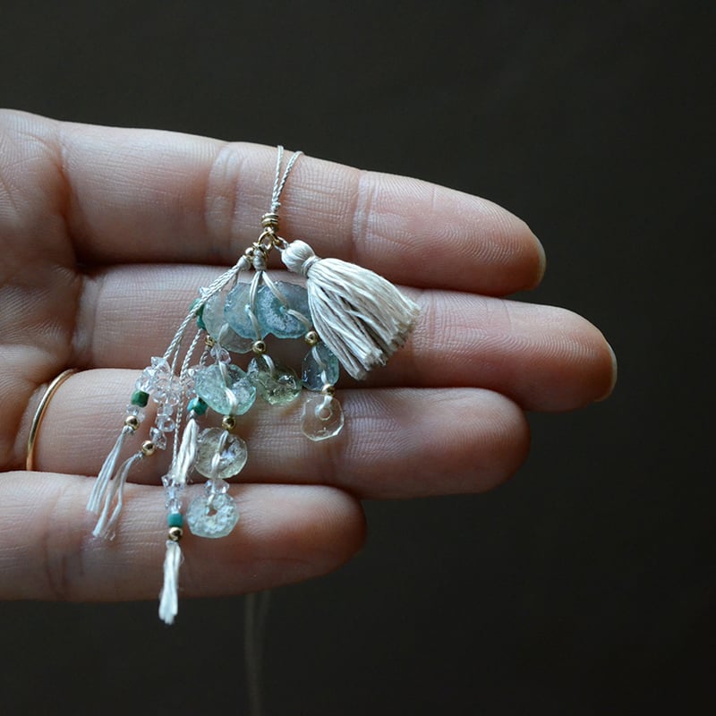 Roman Glass/古代ローマガラス 自然染めシルク首飾り | あいのて