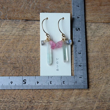 『紫陽花』Tourmaline&Spinel&Labradorite/電気石と尖晶石と曹灰長石　鉱物の耳飾り