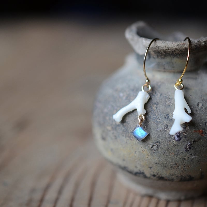 14Kgf天然石とコンポジットストーンの海のいきものピアス 4～4.5号